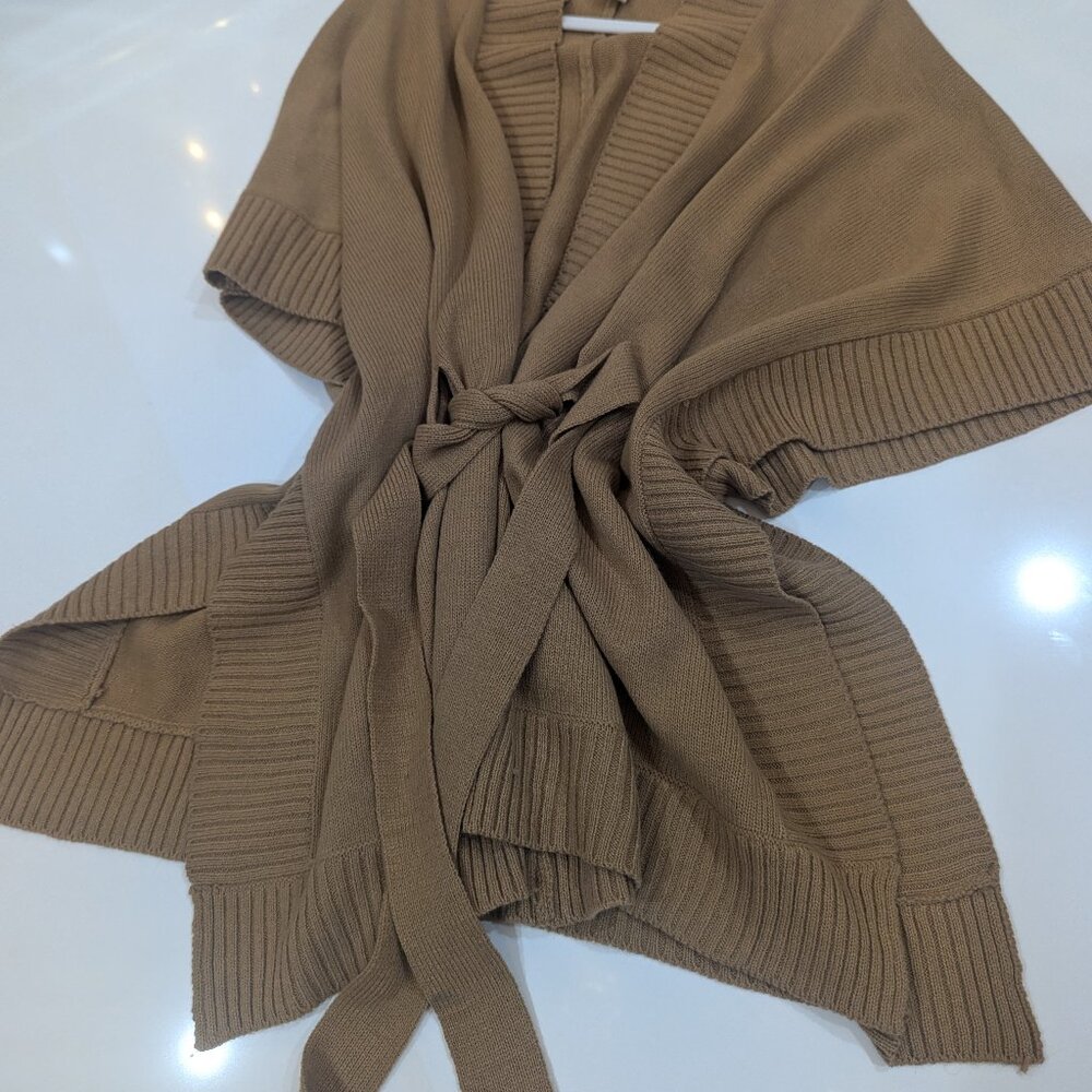 PONCHO OR WRAP CAMEL COLORED
